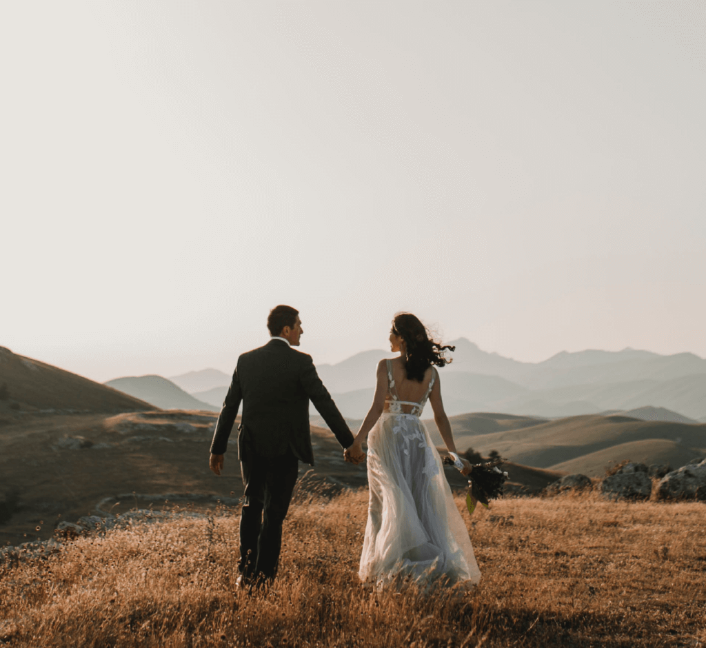 California-Wedding Couple-in-the-Hills